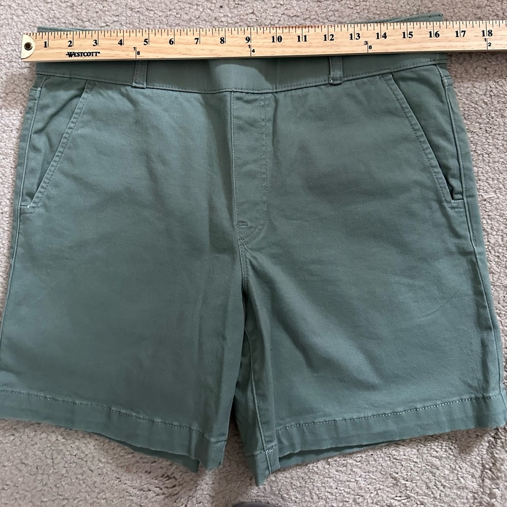 Gloria Vanderbilt Shape Effect High Rise Shorts size 10 P - Picture 8 of 10